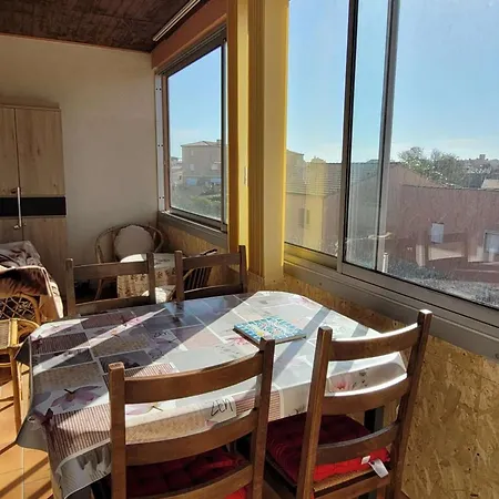 T2 A Valras-plage, Quartier Calme, 4 Pers., Proche Et Commerces, Parking Inclus - Fr-1-701-67 Apartment *